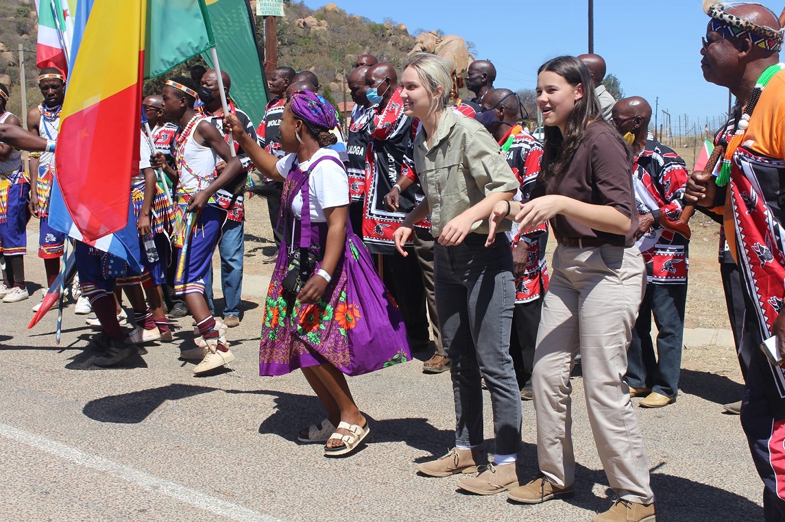 The community members of Moletjie and the surrounding areas flocked to Moletjie Moshate to witness the official launch of the National Heritage Month. The optimistic community members were dressed in their traditional regalia.